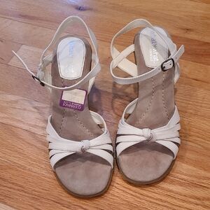 AEROSOLES White Knotted Strap Sandals